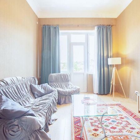 Wehost Apartment On A Colorful Street Tbilisi ภายนอก รูปภาพ