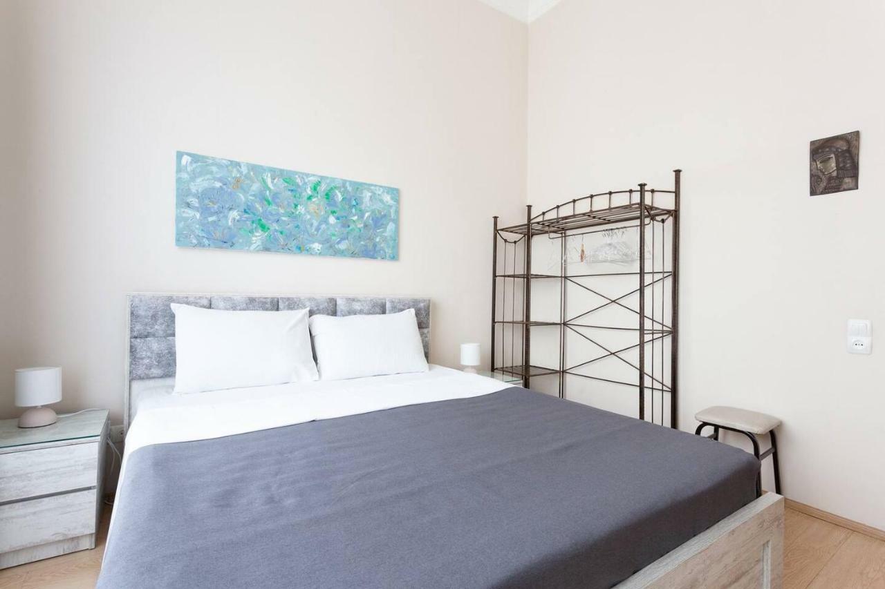 Wehost Apartment On A Colorful Street Tbilisi ภายนอก รูปภาพ