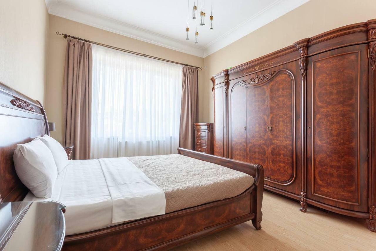 Wehost Apartment On A Colorful Street Tbilisi ภายนอก รูปภาพ