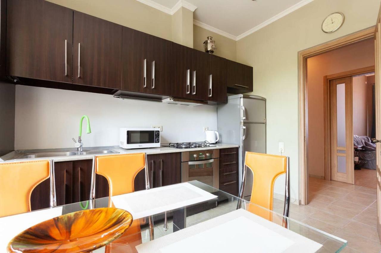 Wehost Apartment On A Colorful Street Tbilisi ภายนอก รูปภาพ